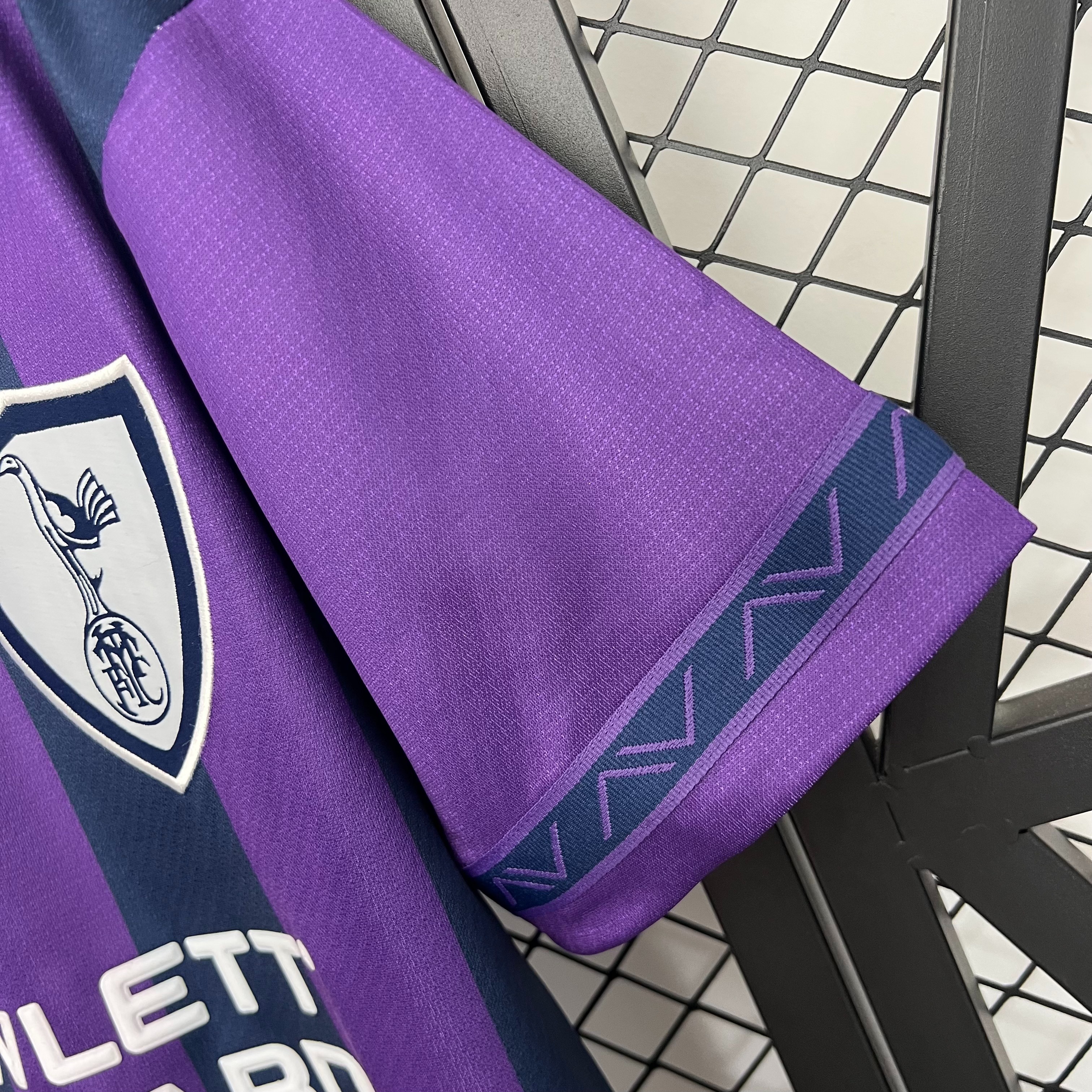 Tottenham Hotspur Retro Football Jersey Away Custom Shirt 1995/97 - Ujersey NHL