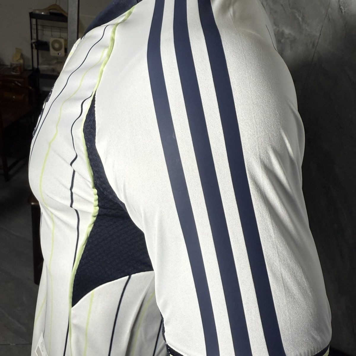 Real Madrid Soccer Jersey US Pack Shirt 2025/26 - U-jersey