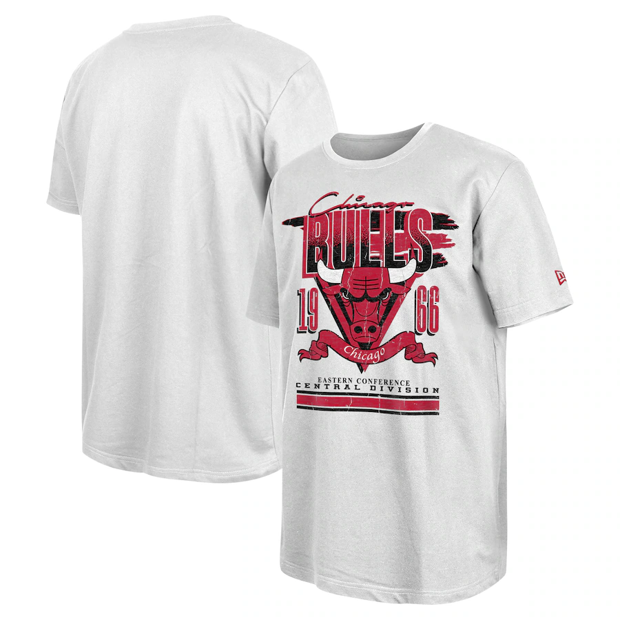 Men's Chicago Bulls New Era White Sport Classics Oversized T-Shirt