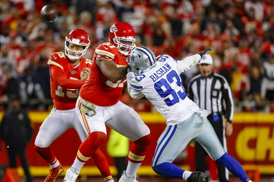 Chiefs QB Patrick Mahomes: 'I have trust in' WR Kadarius Toney despite Thursday's drops - Ujersey