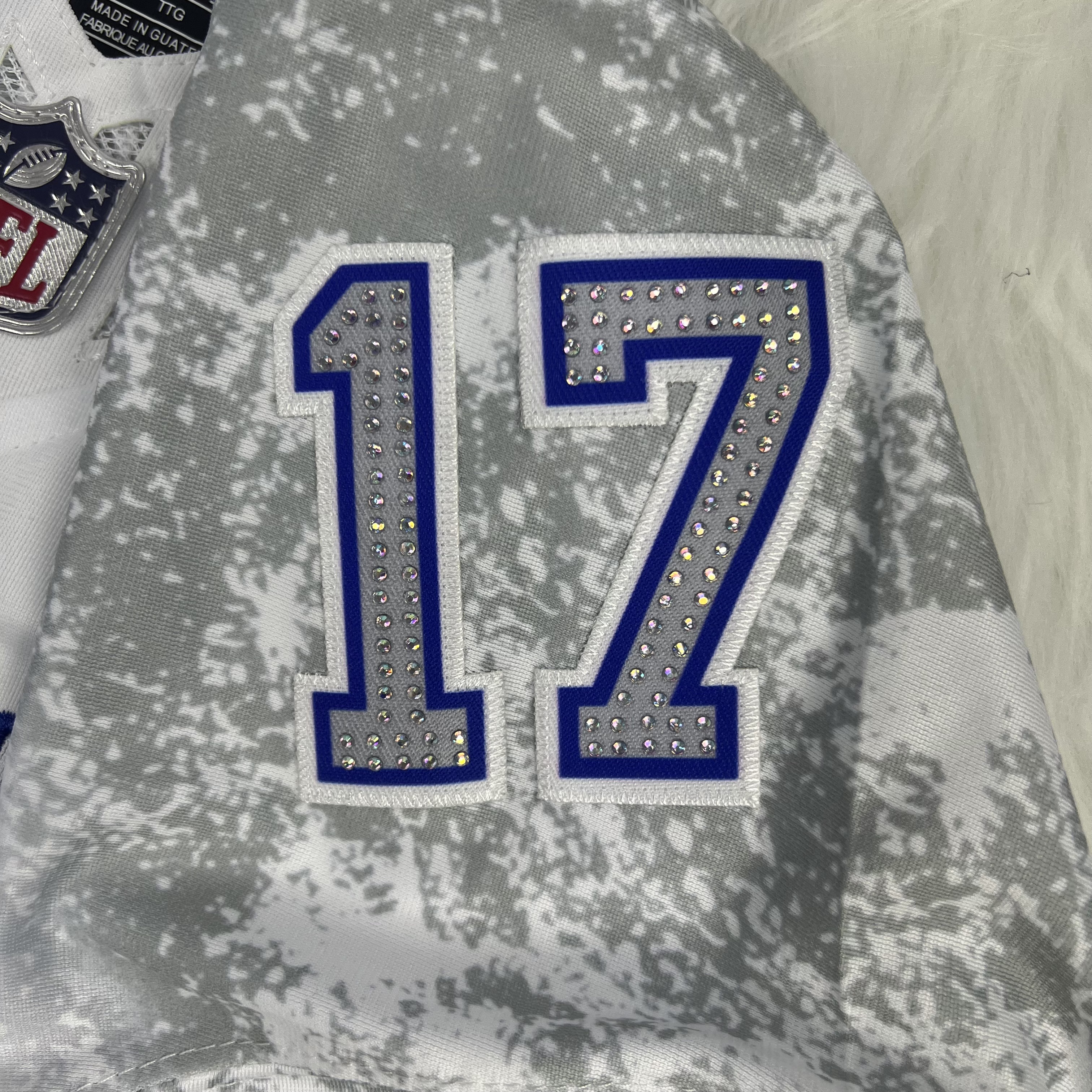 [Diamond-Studded Collector's Edition] Josh Allen Buffalo Bills 2025 Rivalries Collection Limited Jersey - White - U-jersey