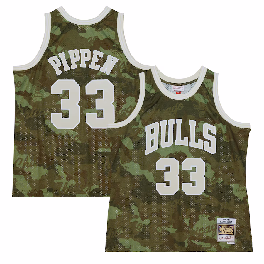 Men's Chicago Bulls Scottie Pippen Mitchell & Ness Camo Hardwood Classics 1997/98 Ghost Green Swingman Jersey - Ujersey